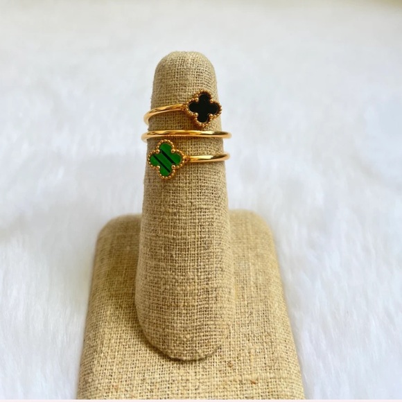 💢Sale💢 18k Real Gold plated Black Clover Ring with green - Picture 2 of 7